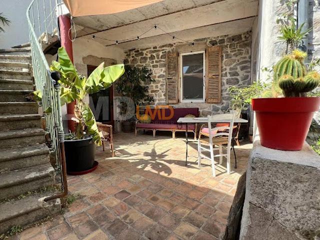 Vente Maison 9 pièces 180 m2 Laurac en Vivarais