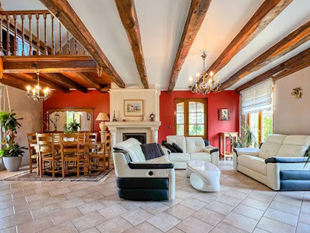 Vente Maison 9 pièces 180 m2 Jussey