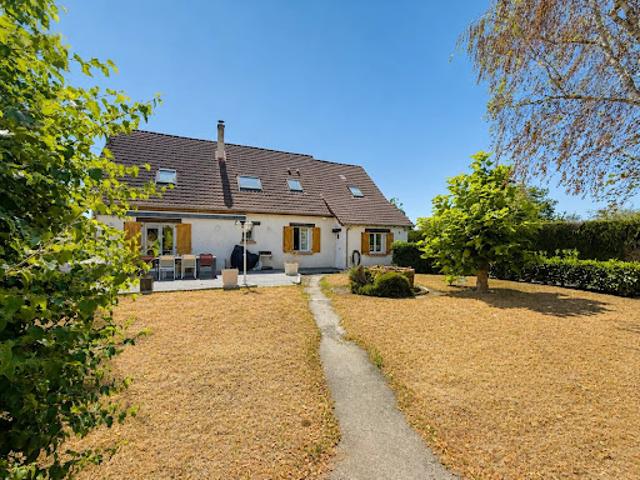 Vente Maison 9 pièces 183 m2 Aubigny sur Nère