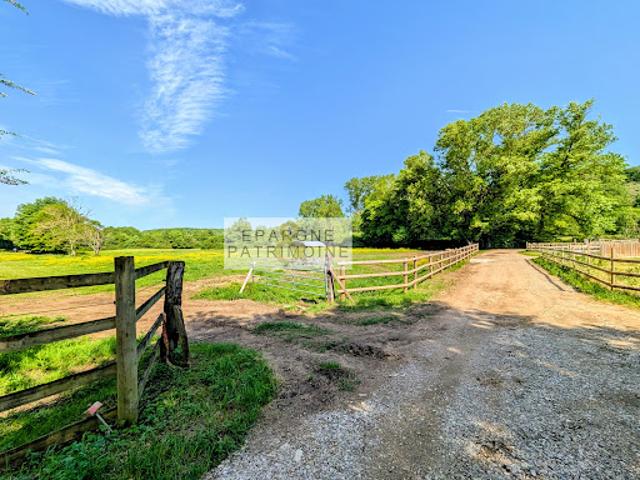 Vente Maison 9 pièces 198 m2 Crémieu