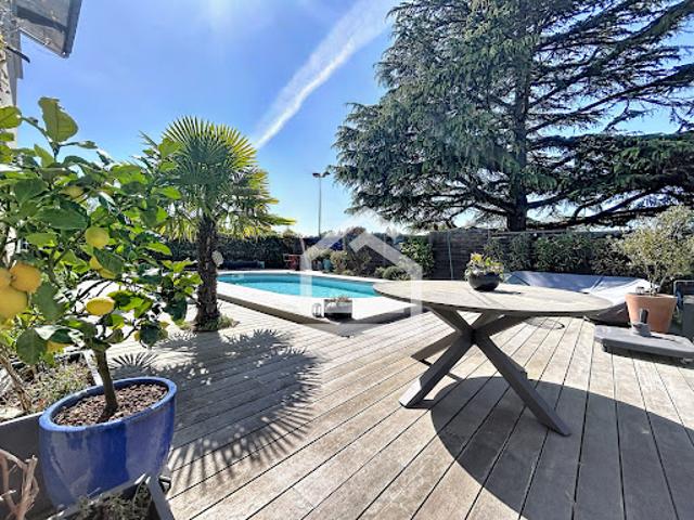 Vente Maison 9 pièces 190 m2 Bordeaux