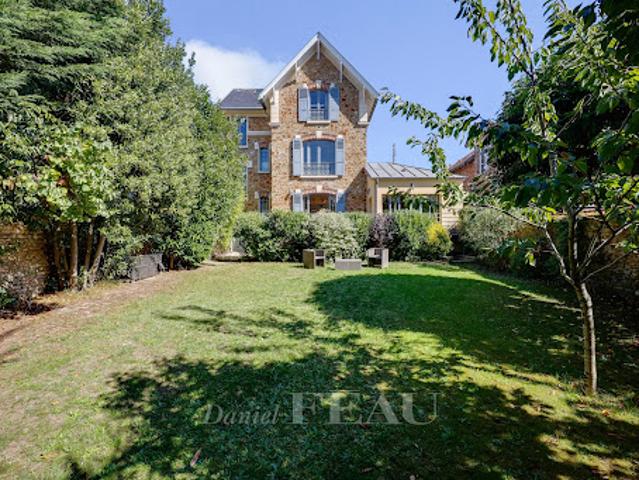 Vente Maison 9 pièces 227 m2 Le Chesnay Rocquencourt