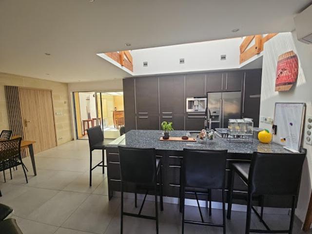 Vente Maison 9 pièces 193 m2 Saint Antoine