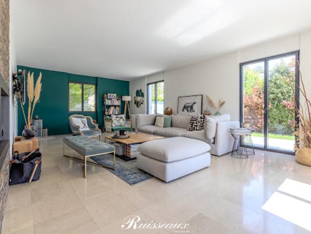 Vente Propriété 9 pièces 205 m2 Daix