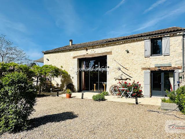 Vente Maison 9 pièces 205 m2 Saussignac