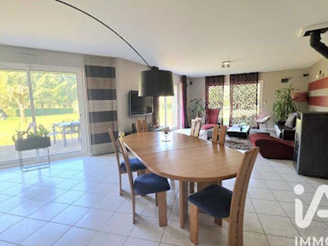 Vente Maison 9 pièces 206 m2 Saint Guyomard