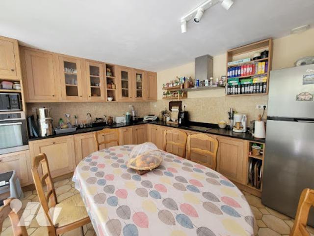 Vente Maison 9 pièces 207 m2 Saint Hernin