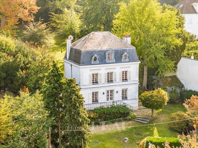 Vente Maison 9 pièces 207.97 m2 La Celle Saint Cloud