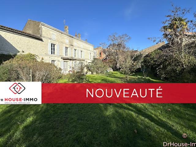 Vente Maison 9 pièces 208.96 m2 Mansle