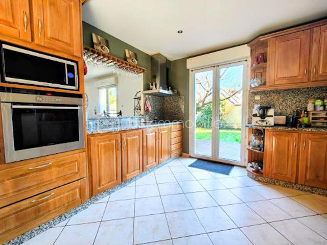Vente Maison 9 pièces 209.72 m2 Bazainville