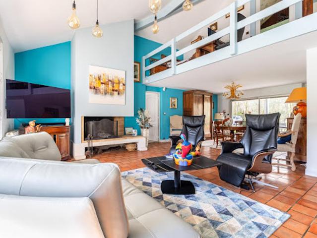 Vente Maison 9 pièces 200 m2 Beychac et Caillau