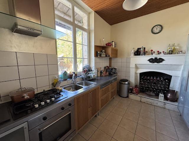 Vente Maison 9 pièces 200 m2 Chalais
