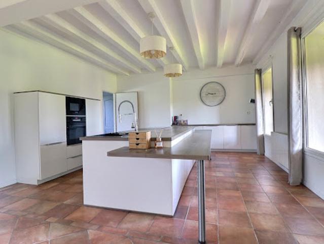 Vente Maison 9 pièces 200 m2 Saint Martin de Sescas