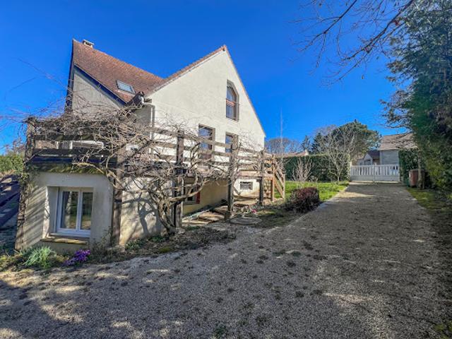 Vente Maison 9 pièces 201 m2 Le Mesnil Saint Denis