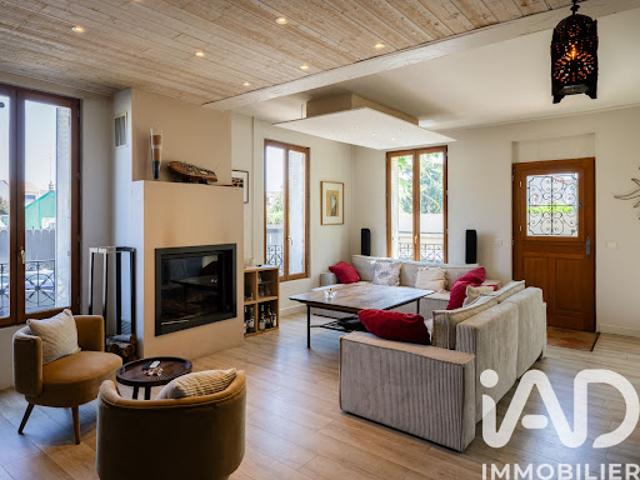 Vente Maison 9 pièces 201 m2 Suresnes