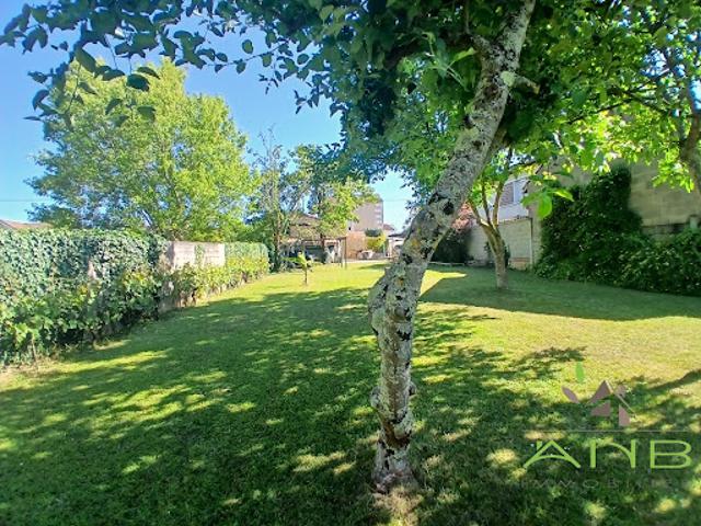 Vente Maison 9 pièces 202 m2 L'Isle d'Espagnac