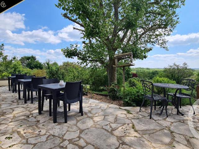 Vente Maison 9 pièces 215 m2 Saint Julien de Lampon