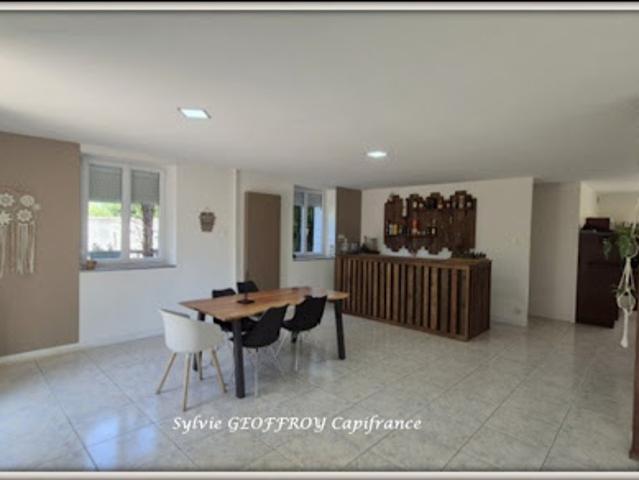 Vente Maison 9 pièces 218 m2 Corbenay