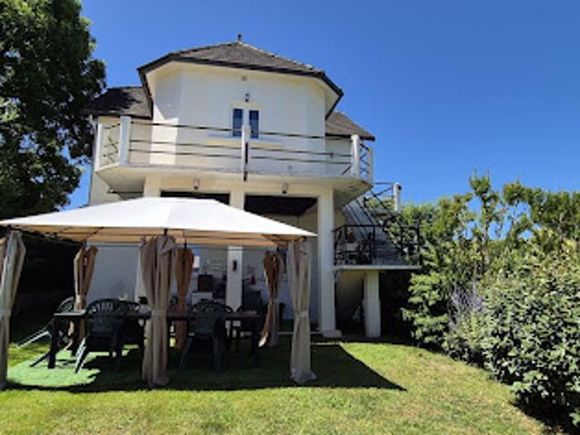 Vente Maison 9 pièces 218 m2 Le Buisson de Cadouin