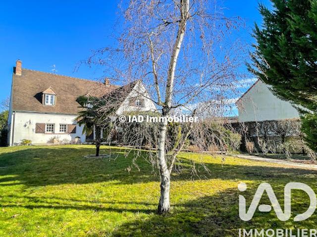 Vente Maison 9 pièces 218 m2 Sainte genevieve des bois