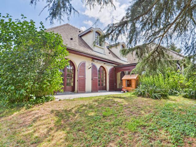 Vente Maison 9 pièces 210 m2 Montfort l'Amaury
