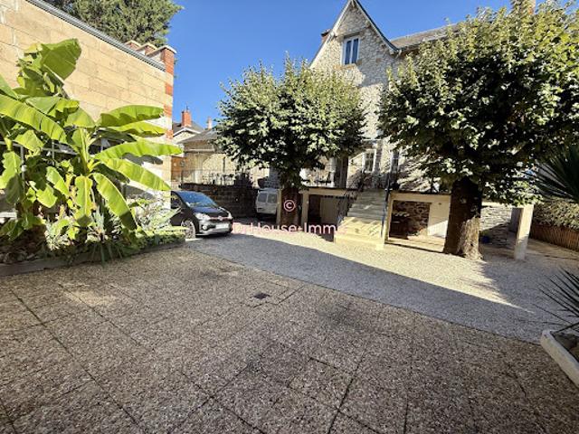 Vente Maison 9 pièces 210 m2 Brive la Gaillarde