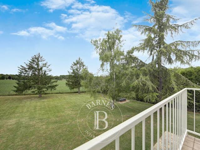 Vente Maison 9 pièces 210 m2 Saint Nom la Bretèche
