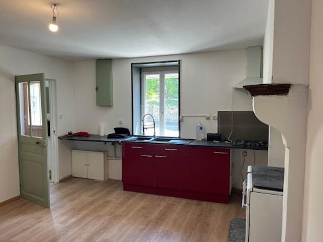Vente Maison 9 pièces 210 m2 Saint Hilaire le Château