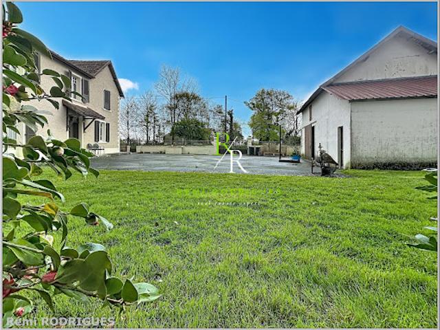 Vente Maison 9 pièces 210.95 m2 Theze