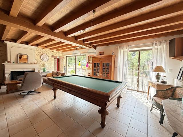 Vente Maison 9 pièces 211 m2 Nanteuil en Vallée