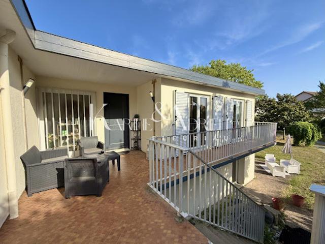 Vente Maison 9 pièces 211 m2 Fontenay le Comte