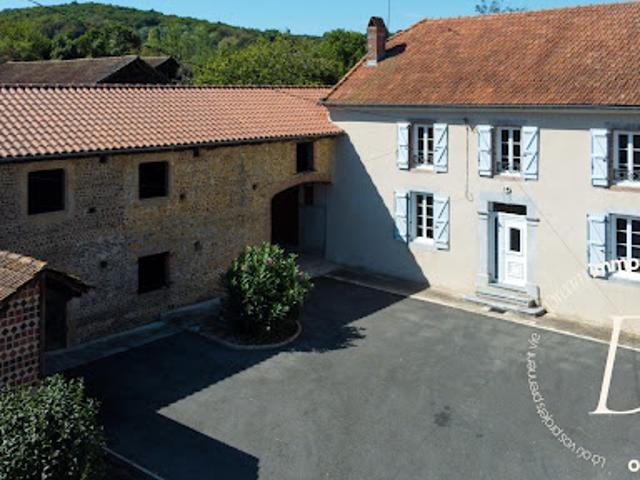Vente Maison 9 pièces 213 m2 Maubourguet