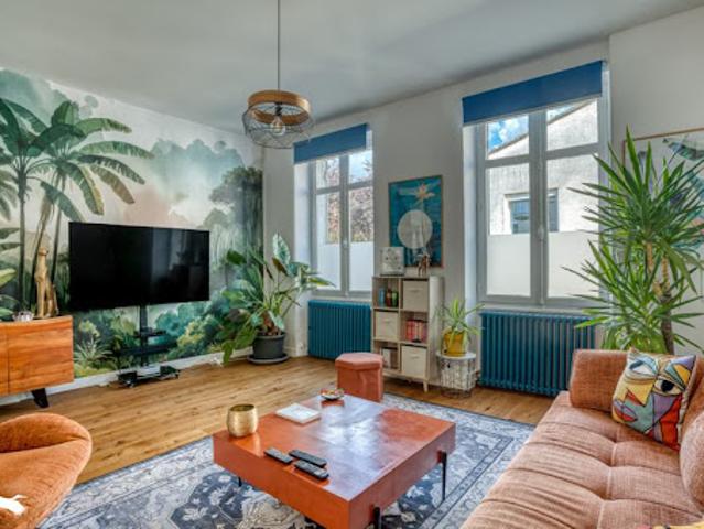 Vente Maison 9 pièces 213 m2 Sainte Bazeille
