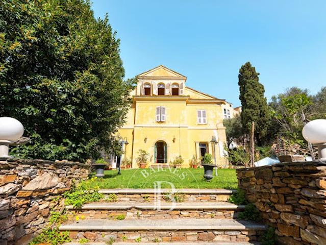 Vente Maison 9 pièces 224 m2 Bastia