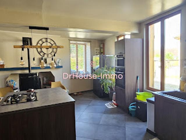 Vente Maison 9 pièces 224 m2 Villy le Maréchal