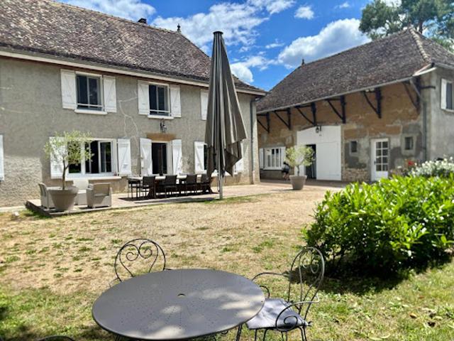 Vente Maison 9 pièces 225 m2 Morestel