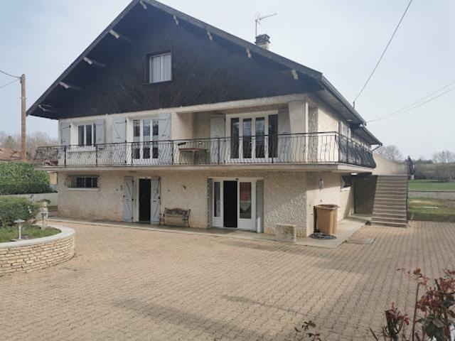 Vente Maison 9 pièces 225 m2 Saint Baudille de la Tour
