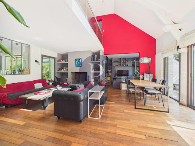 Vente Maison 9 pièces 225 m2 Verrieres le buisson