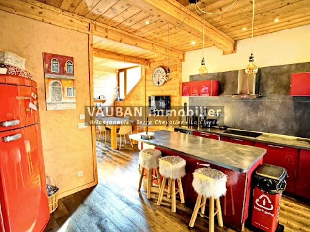 Vente Maison 9 pièces 227 m2 Briançon