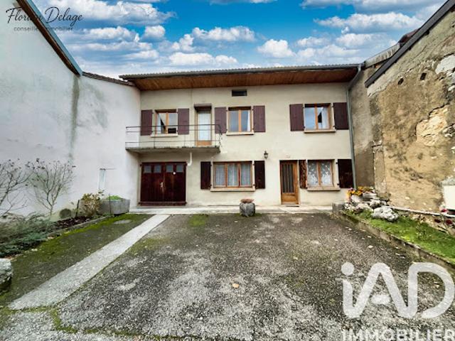Vente Maison 9 pièces 227 m2 Saint Jean de Gonville