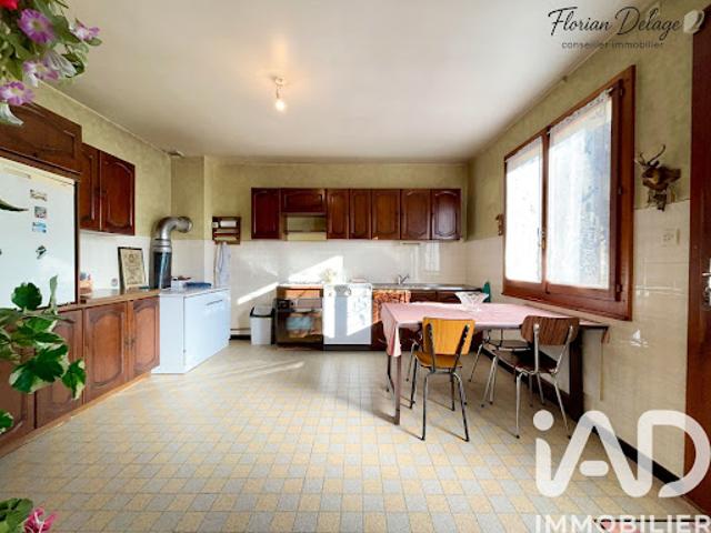 Vente Maison 9 pièces 227 m2 Saint Jean de Gonville