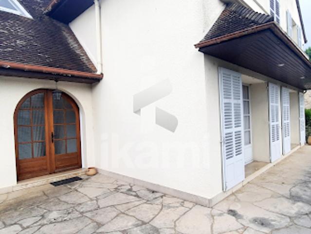 Vente Maison 9 pièces 228 m2 Tonnerre