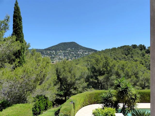 Vente Maison 9 pièces 228.55 m2 Carqueiranne