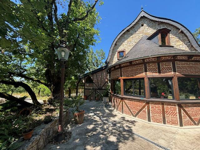Vente Maison 9 pièces 228.57 m2 Saint pantaleon