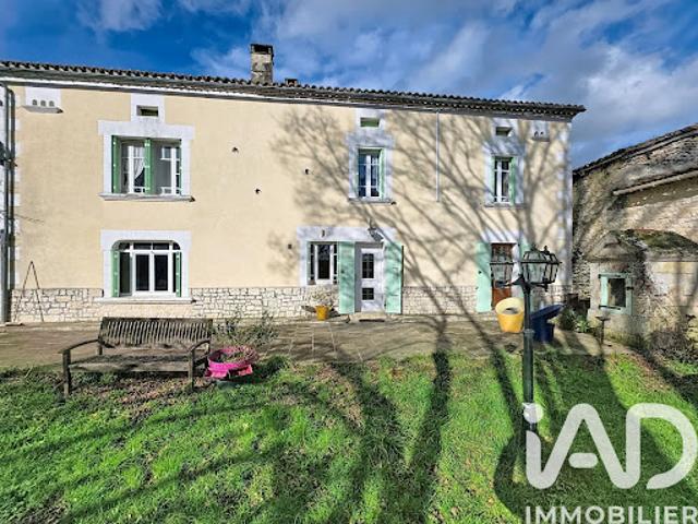 Vente Maison 9 pièces 229 m2 Sainte Croix de Mareuil