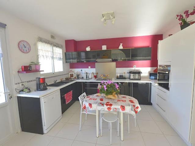 Vente Maison 9 pièces 220 m2 Meursac