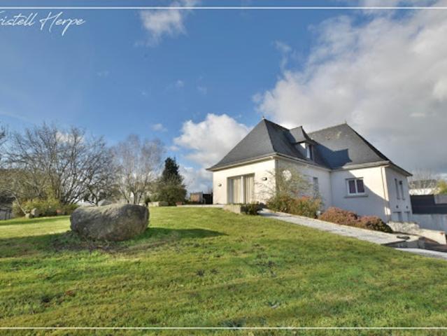 Vente Maison 9 pièces 220 m2 Carhaix Plouguer