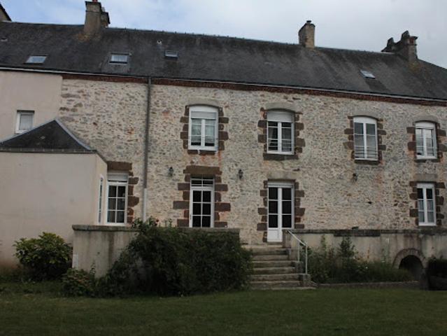 Vente Maison 9 pièces 220 m2 Fresnay sur Sarthe