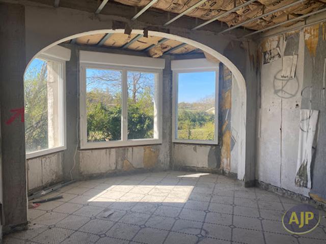 Vente Maison 9 pièces 220 m2 Laruscade
