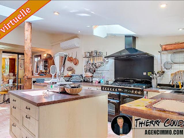 Vente Maison 9 pièces 220 m2 Semussac